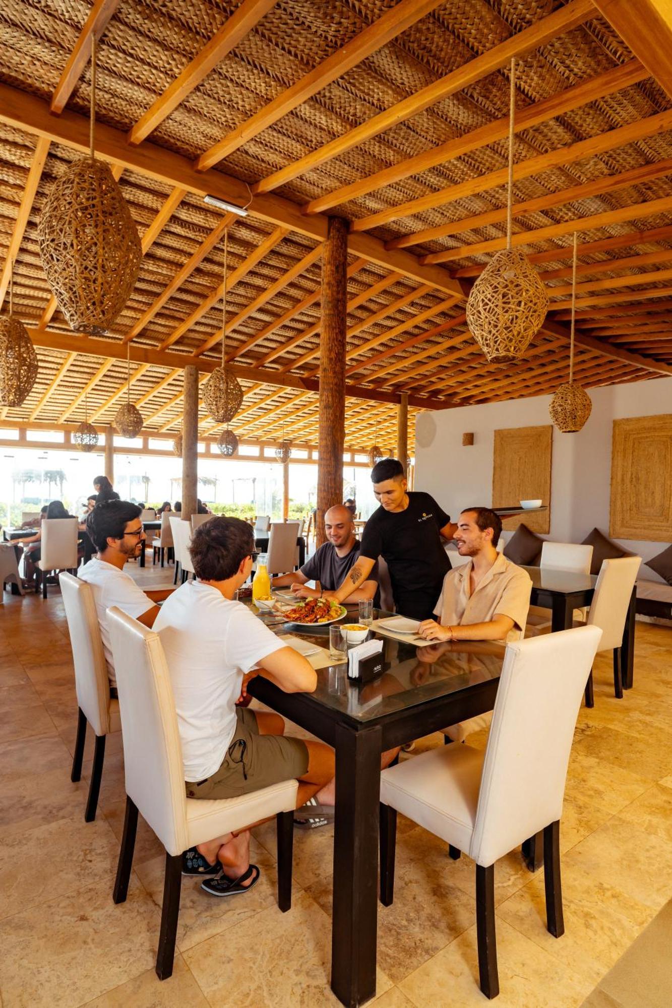 El Refugio De Vichayito Hotel Bagian luar foto